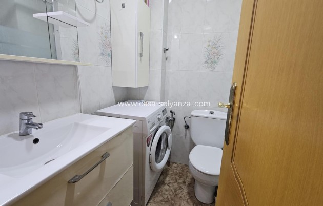 Resale - Apartment / flat - Torrevieja - Center