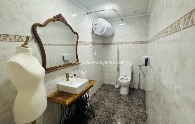 Resale - Commercial - Torrevieja - Costa Blanca