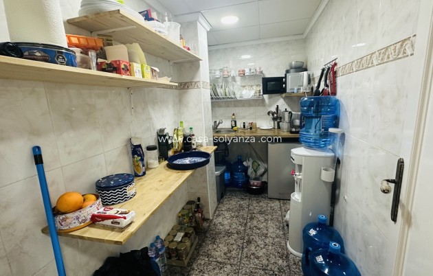 Resale - Commercial - Torrevieja - Costa Blanca