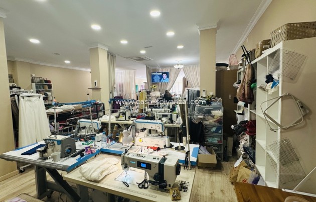 Resale - Commercial - Torrevieja - Costa Blanca