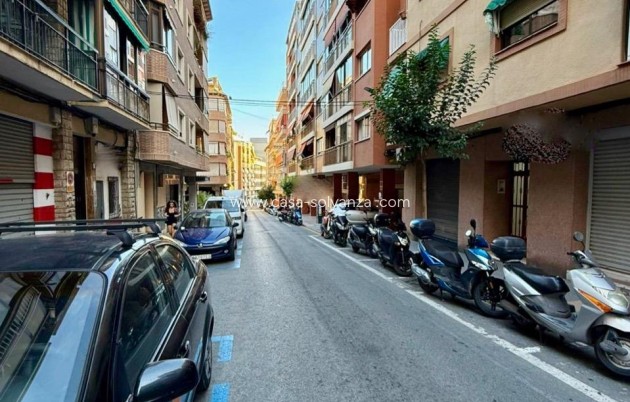 Revente - Commercial - Benidorm - Poniente