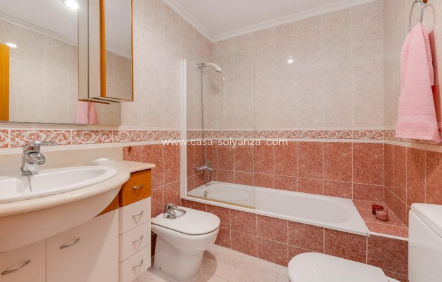 Revente - Appartement - Torrevieja - Paseo Maritimo