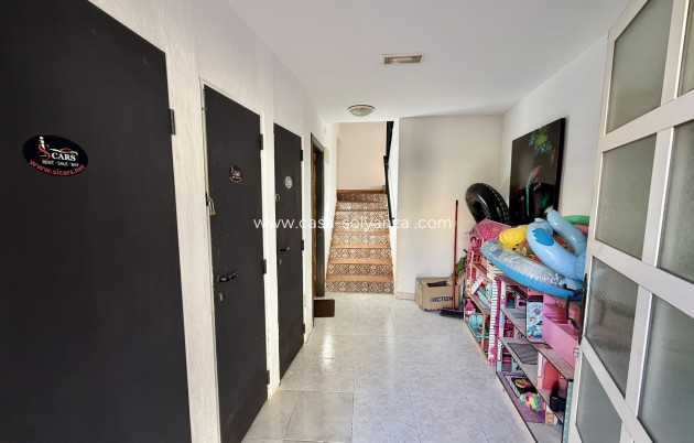 Revente - Commercial - San Miguel de Salinas - Inland