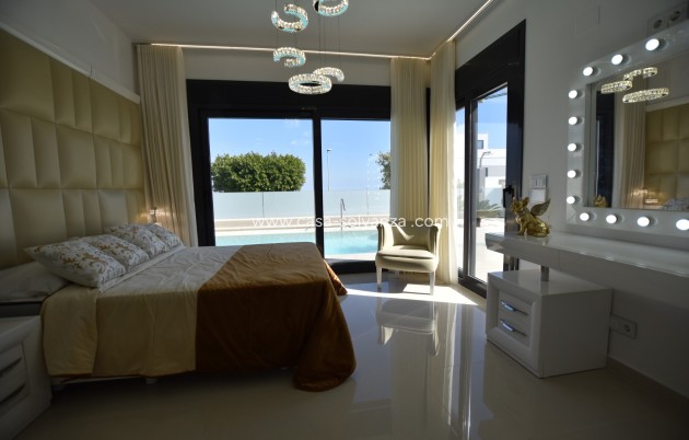 Revente - Villa - San Miguel de Salinas - Inland