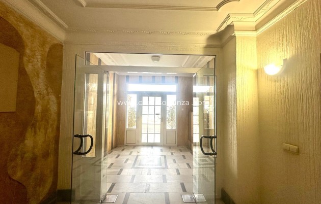 Revente - Appartement - Torrevieja - Center