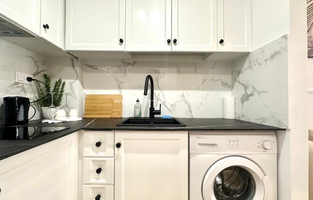 Reventa - Apartamento / piso - Torrevieja - Center