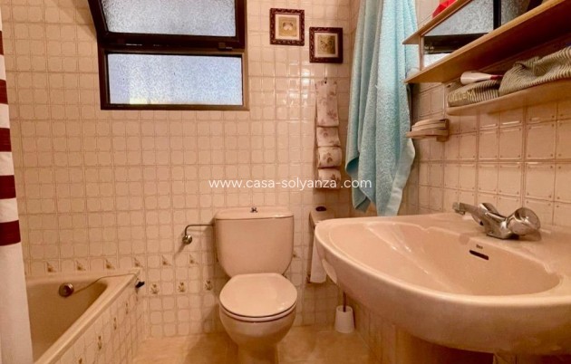 Revente - Villa - Benidorm - Urbanizaciones