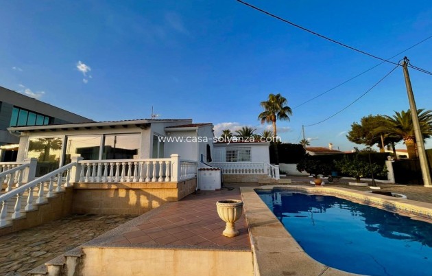 Revente - Villa - Benidorm - Urbanizaciones