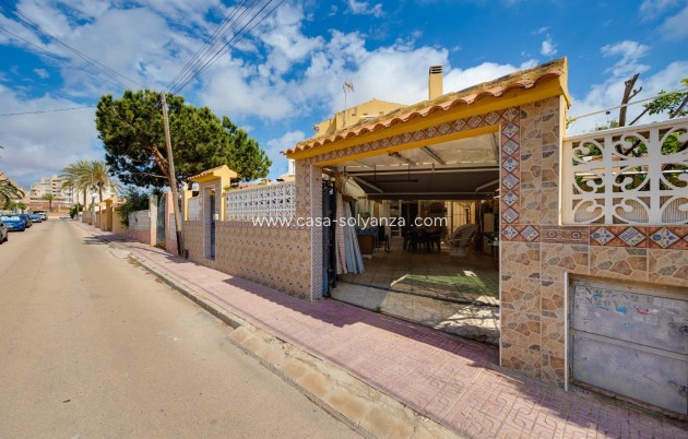 Revente - Villa - Torrevieja - Aguas nuevas