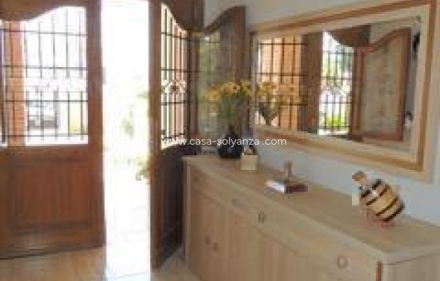 Wiederverkauf - Villa - Catral