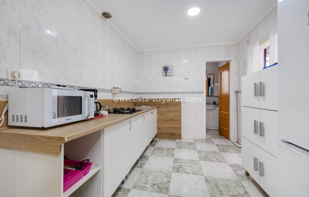 Reventa - Apartamento / piso - Torrevieja - Center