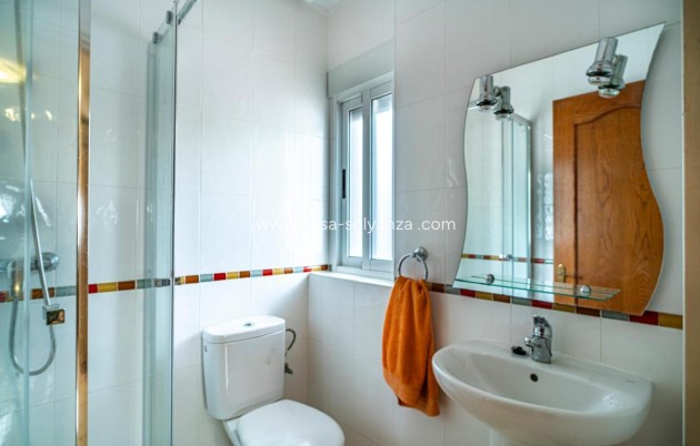 Wiederverkauf - Villa - Orihuela