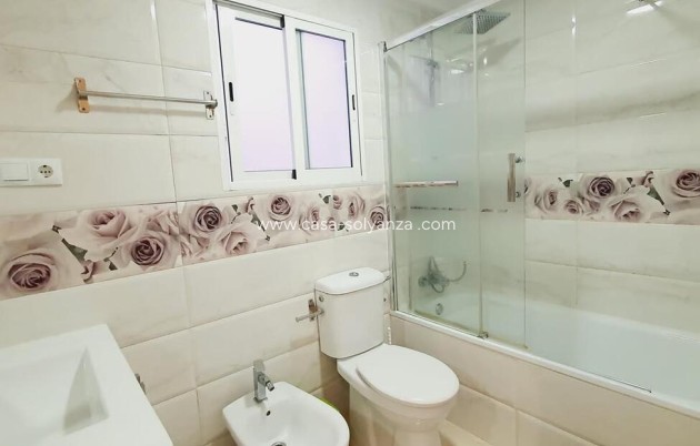 Reventa - Apartamento / piso - Torrevieja - Center