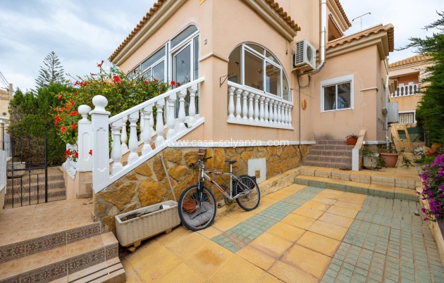 Revente - Villa - Orihuela Costa - Villamartín