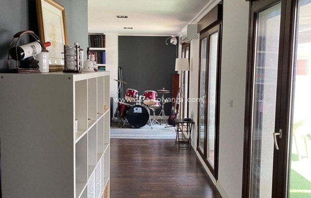 Revente - Villa - Torrevieja - Centro - Muelle Pesquero