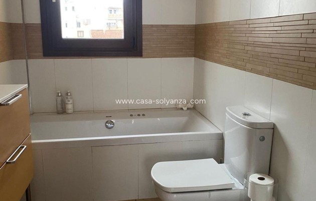 Revente - Villa - Torrevieja - Centro - Muelle Pesquero