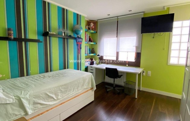 Revente - Villa - Torrevieja - Centro - Muelle Pesquero