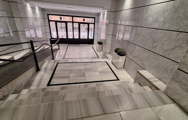 Revente - Appartement - Torrevieja - Acequion