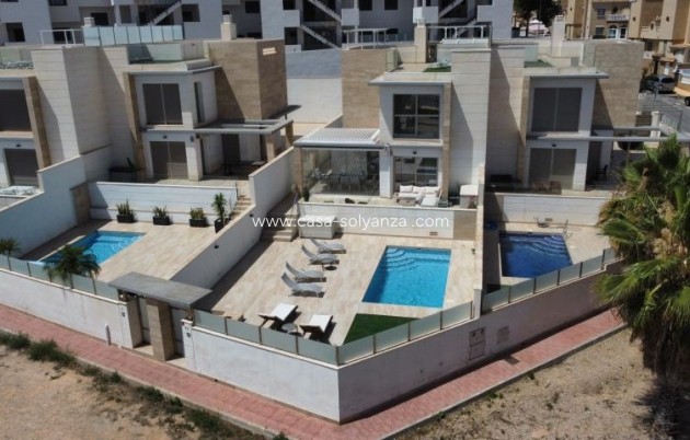 Wiederverkauf - Villa - Orihuela Costa - Costa Blanca