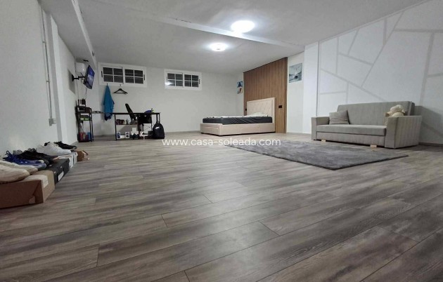 Wiederverkauf - Villa - La Nucía - Costa Blanca