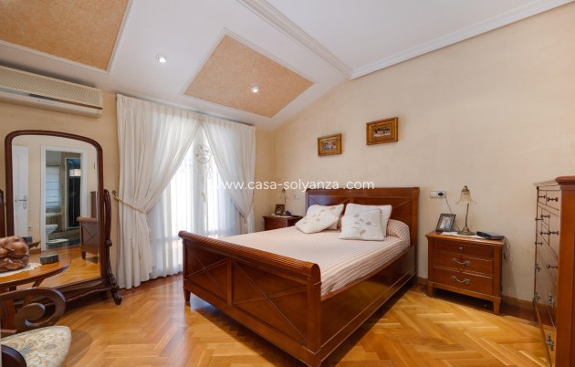 Revente - Villa - Torrevieja - Aguas nuevas