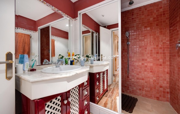 Revente - Villa - Torrevieja - Aguas nuevas