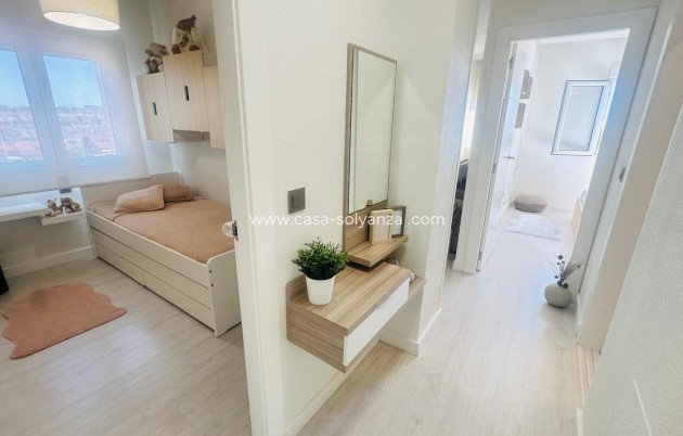 Revente - Appartement - Torrevieja - Nueva Torrevieja