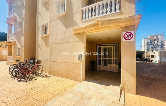 Revente - Appartement - Torrevieja - Nueva Torrevieja