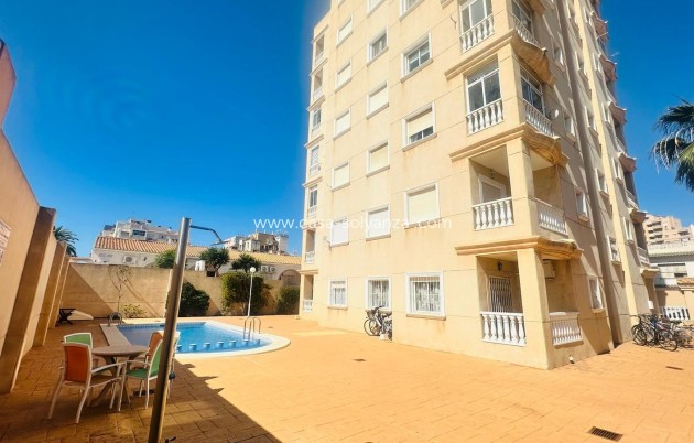 Revente - Appartement - Torrevieja - Nueva Torrevieja