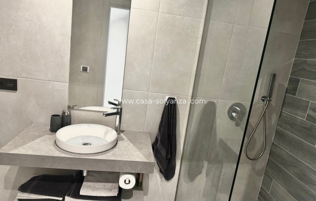 Reventa - Apartamento / piso - El Raso