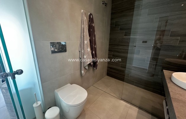 Reventa - Apartamento / piso - El Raso