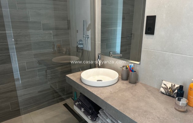 Reventa - Apartamento / piso - El Raso