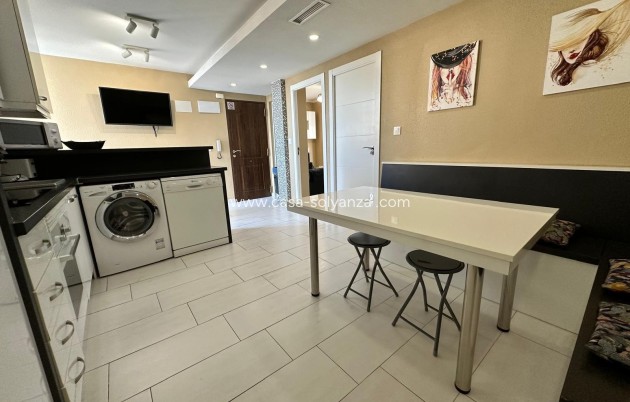 Revente - Appartement - Torrevieja - Paseo Maritimo