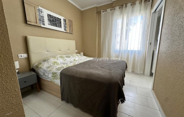 Revente - Appartement - Torrevieja - Paseo Maritimo