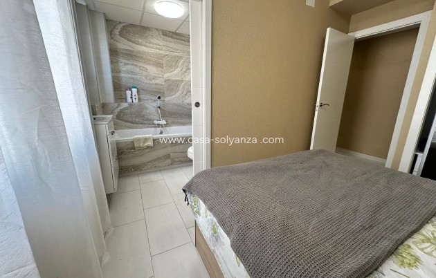 Revente - Appartement - Torrevieja - Paseo Maritimo