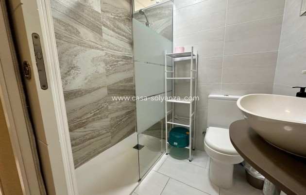 Revente - Appartement - Torrevieja - Paseo Maritimo