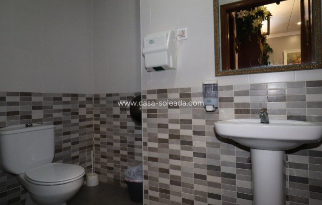 Resale - Commercial - Torrevieja - Playa del Cura