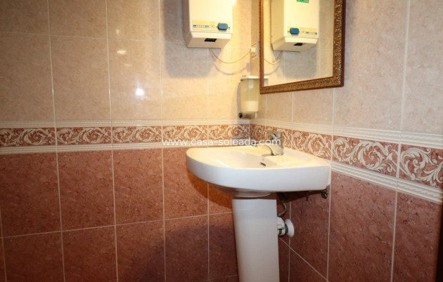 Resale - Commercial - Torrevieja - Playa del Cura