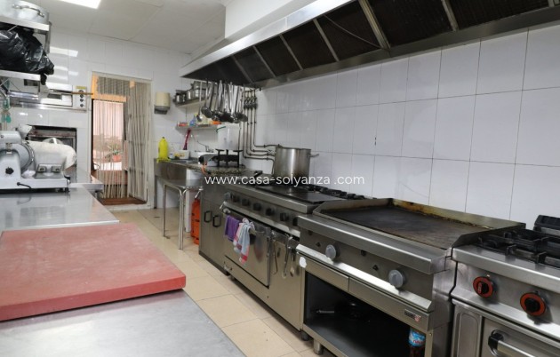 Resale - Commercial - Torrevieja - Playa del Cura