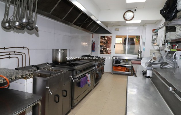 Resale - Commercial - Torrevieja - Playa del Cura