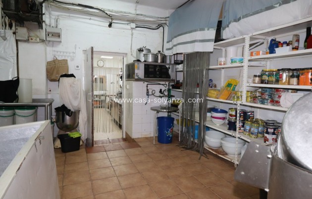 Resale - Commercial - Torrevieja - Playa del Cura