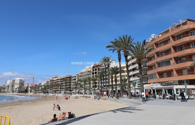 Resale - Commercial - Torrevieja - Playa del Cura