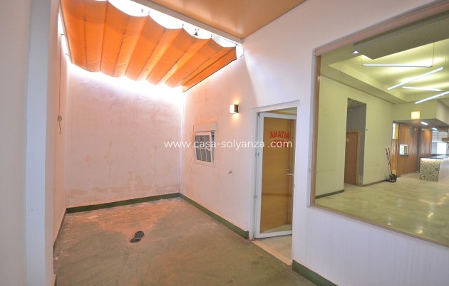 Revente - Commercial - Torrevieja - Center