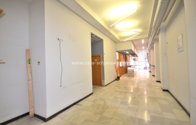 Revente - Commercial - Torrevieja - Center