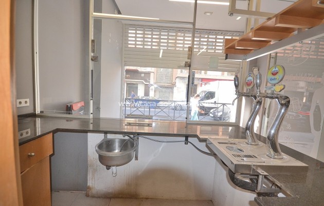 Revente - Commercial - Torrevieja - Center