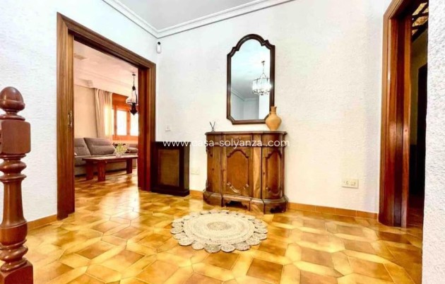 Revente - Villa - Orihuela Costa - Campoamor