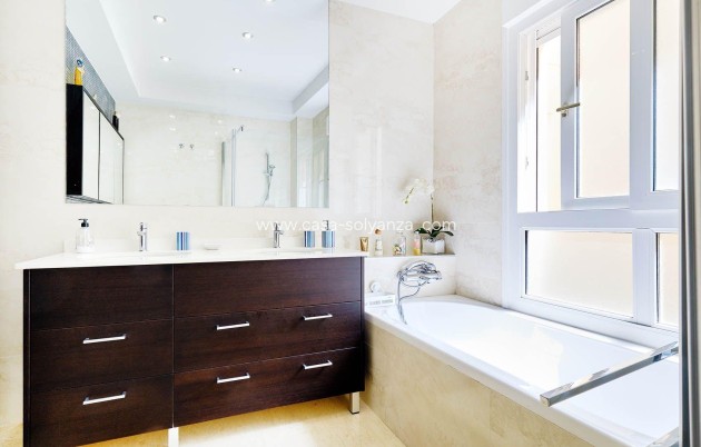 Wiederverkauf - Wohnung - Torrevieja