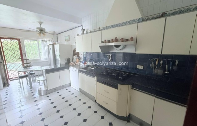 Revente - Villa - Orihuela Costa - Campoamor