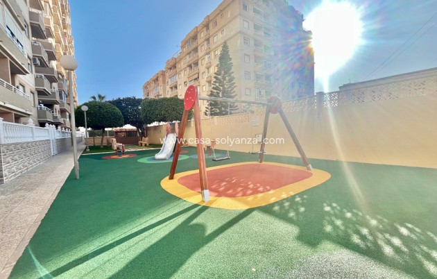 Revente - Appartement - Torrevieja - Calas Blanca
