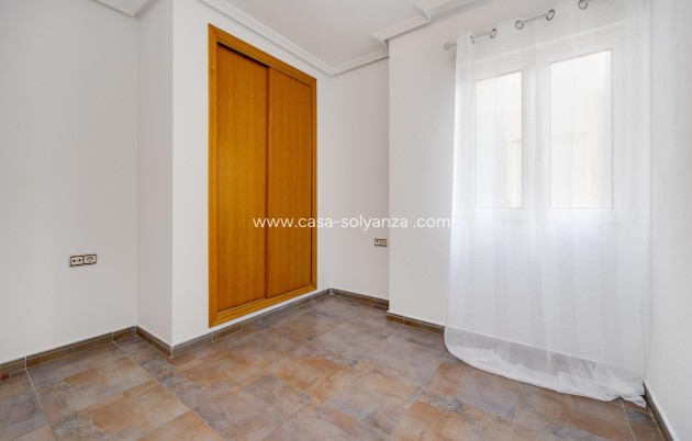 Reventa - Apartamento / piso - Torrevieja - Center